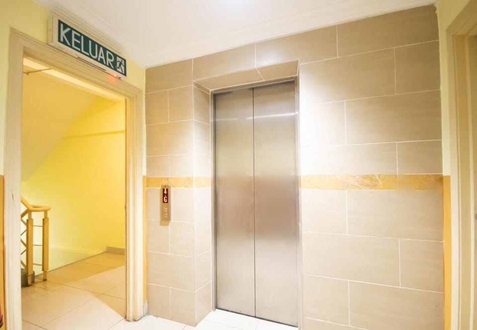 elevator, acessibility