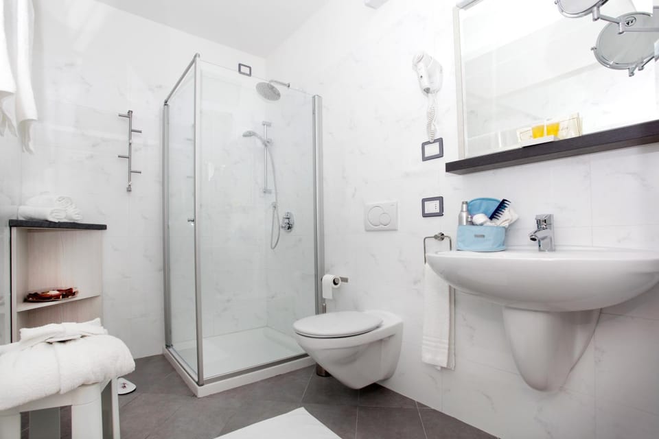 Toilet, Bathroom, Bathroom