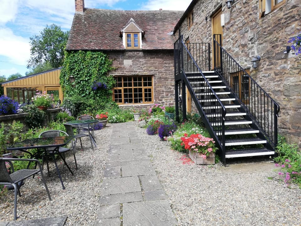The Barley Store Apartment in Wales