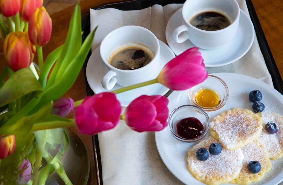 Food and drinks, Breakfast, Continental breakfast