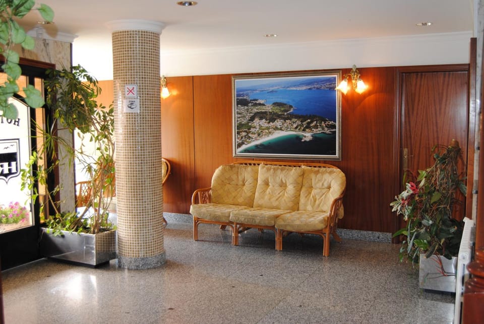 Hotel Riveiro Hotel in O Morrazo