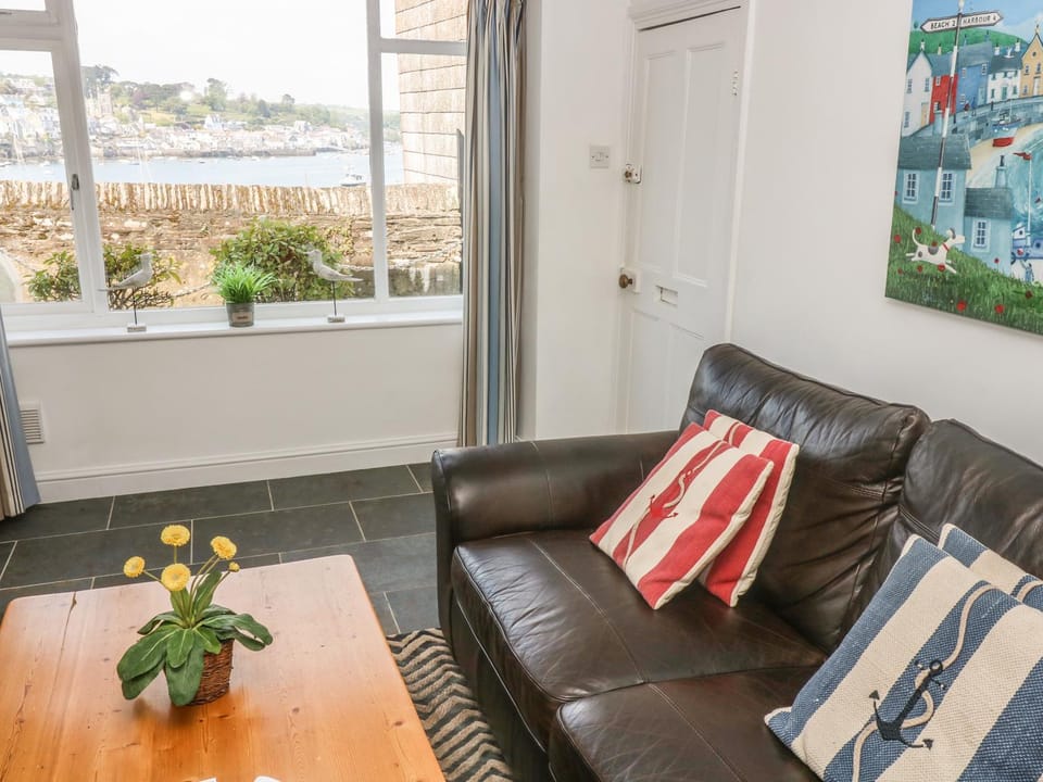 The Watch Below Apartment in Fowey