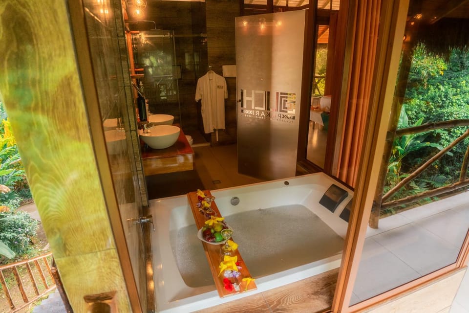Hot Tub, Bathroom, Garden view, Bath, towels