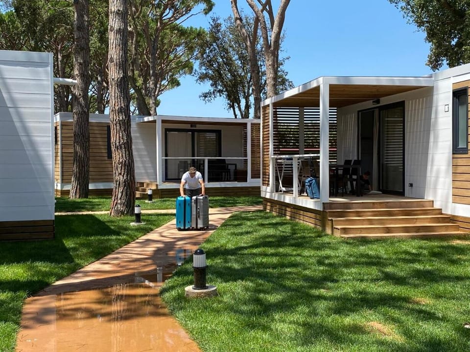 EL DELFÍN VERDE RESORTS - Platja d'Aro Campground/ 
RV Resort in Baix Empordà