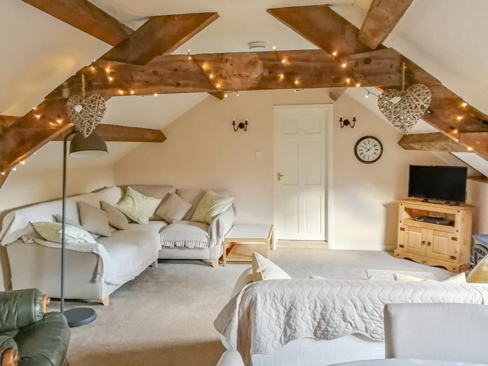 Hen Ysgubor Cottage House in Wales