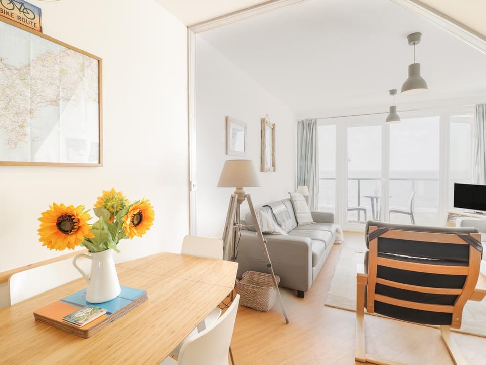 12 West End Point Apartment in Pwllheli