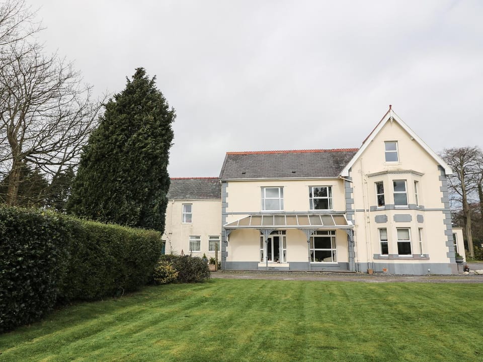 Muriau Park House in Caernarfon