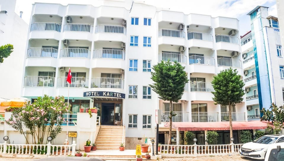Property building, Facade/entrance
