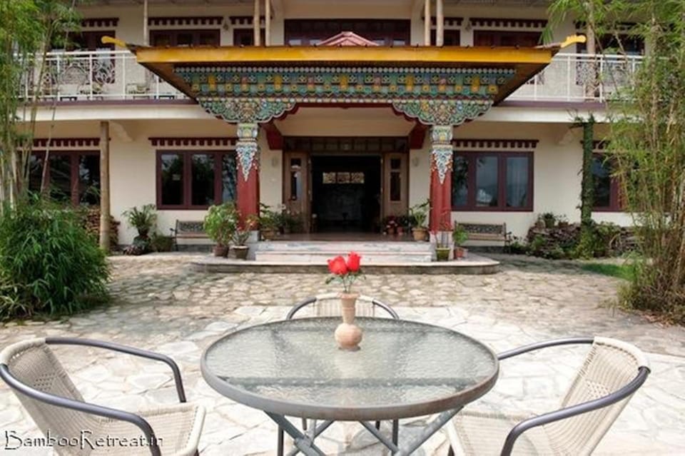 Patio, Facade/entrance, Day