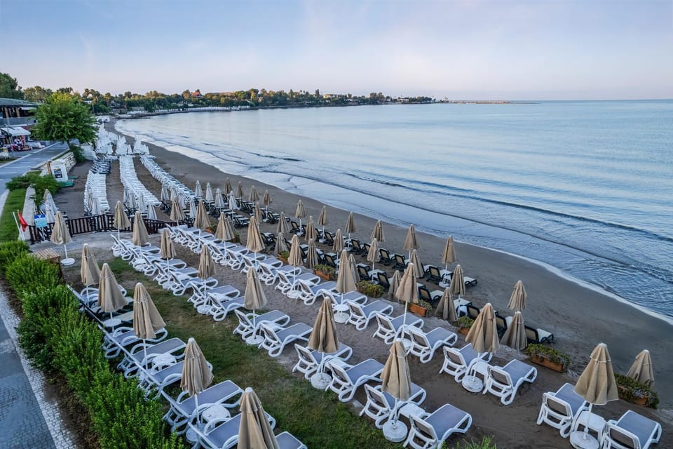 Nearby landmark, Day, Natural landscape, Beach, Sea view, sunbed