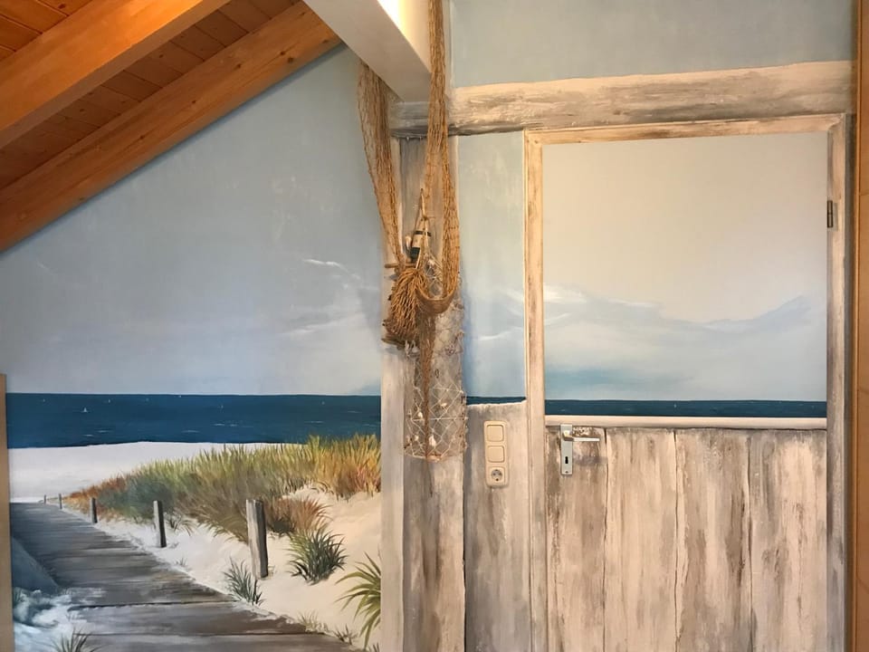 Bed, Day, TV and multimedia, Bedroom, On site, Garden view