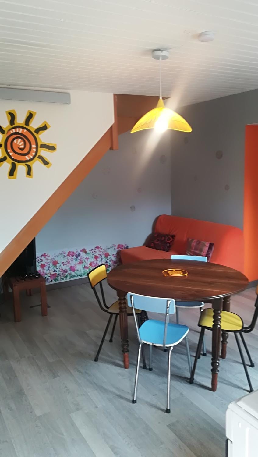 Bed, Living room, Dining area