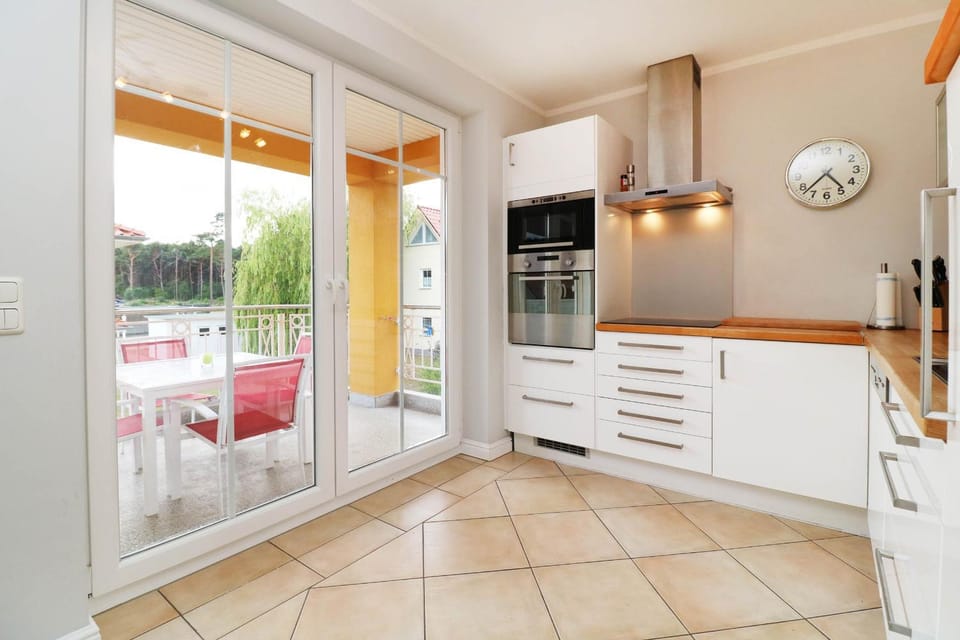 Balcony/Terrace, Kitchen or kitchenette, Garden view