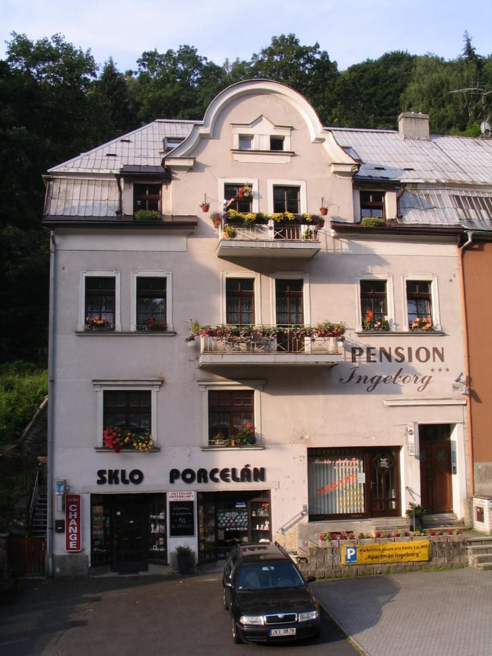 Property building, Facade/entrance