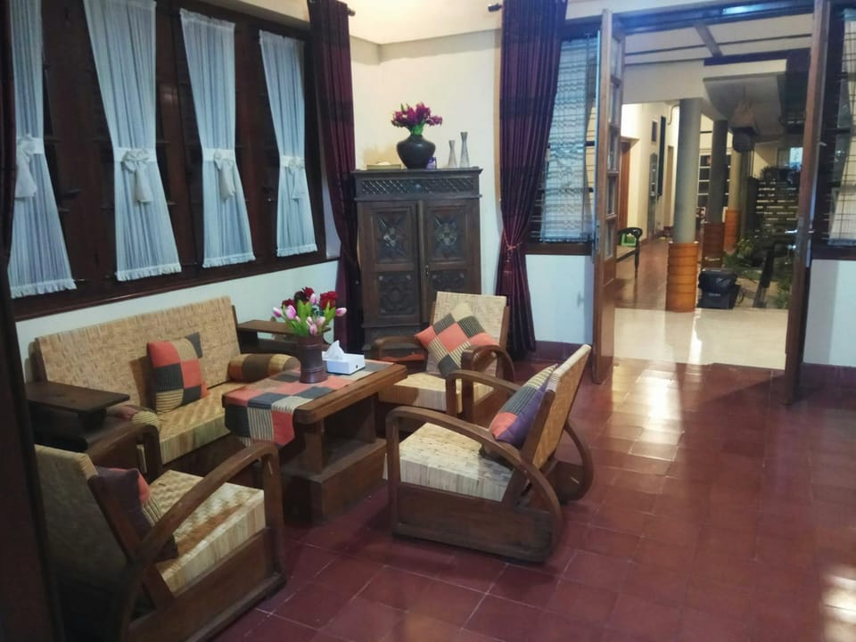Doeloerkoe Homestay Vacation rental in Indonesia