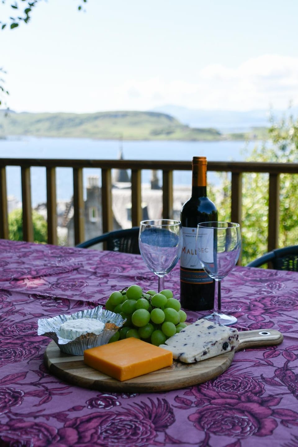 View (from property/room), Balcony/Terrace, City view, Garden view, Mountain view, Sea view