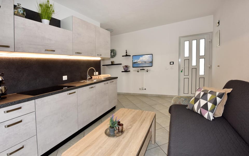 TV and multimedia, Living room, kitchen