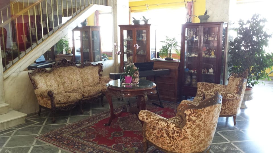 Lobby or reception, On site