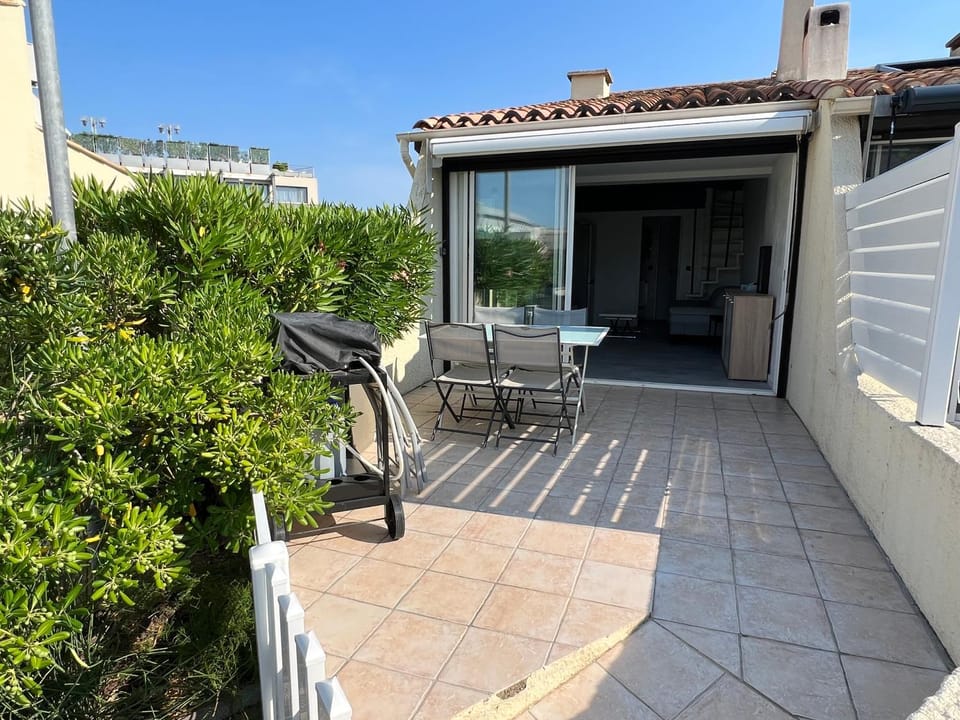 Patio, Balcony/Terrace