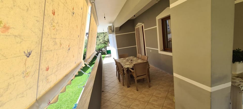 Dema Guesthouse Apartment in Ksamil