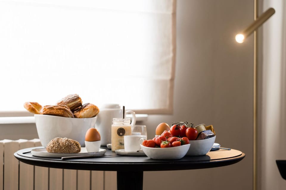 Food and drinks, Breakfast, Continental breakfast