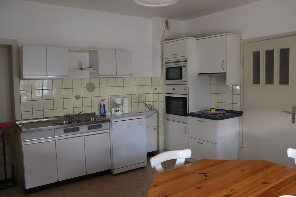 Kitchen or kitchenette, Decorative detail