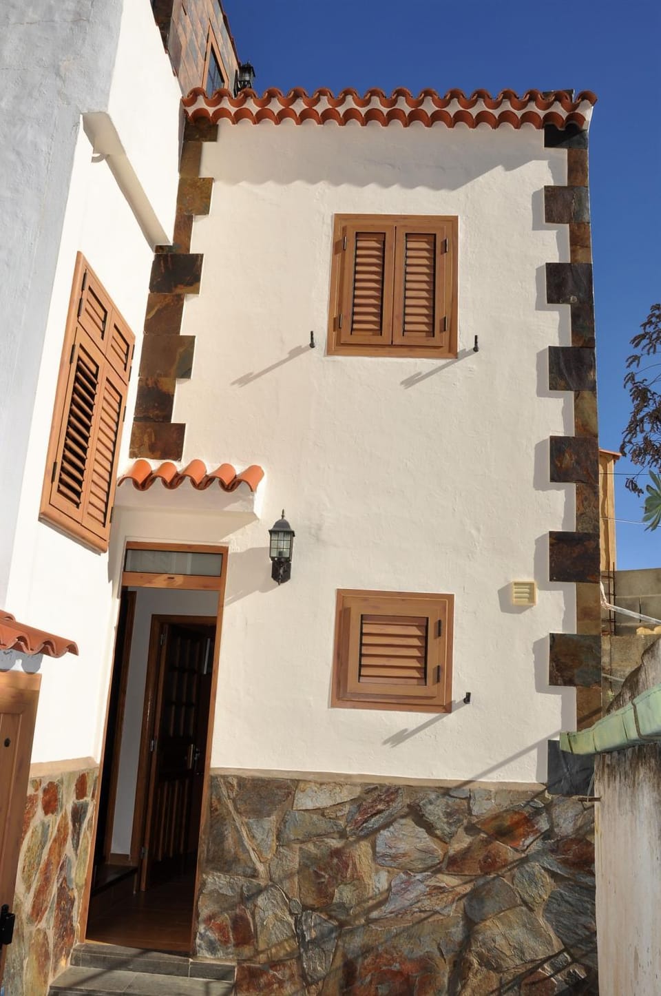 Facade/entrance