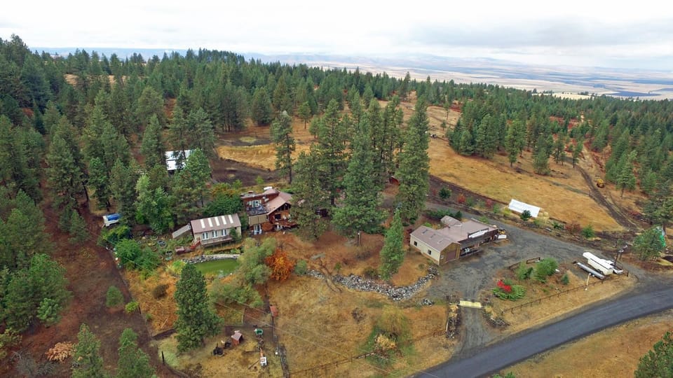 Neighbourhood, Natural landscape, Bird's eye view, Mountain view