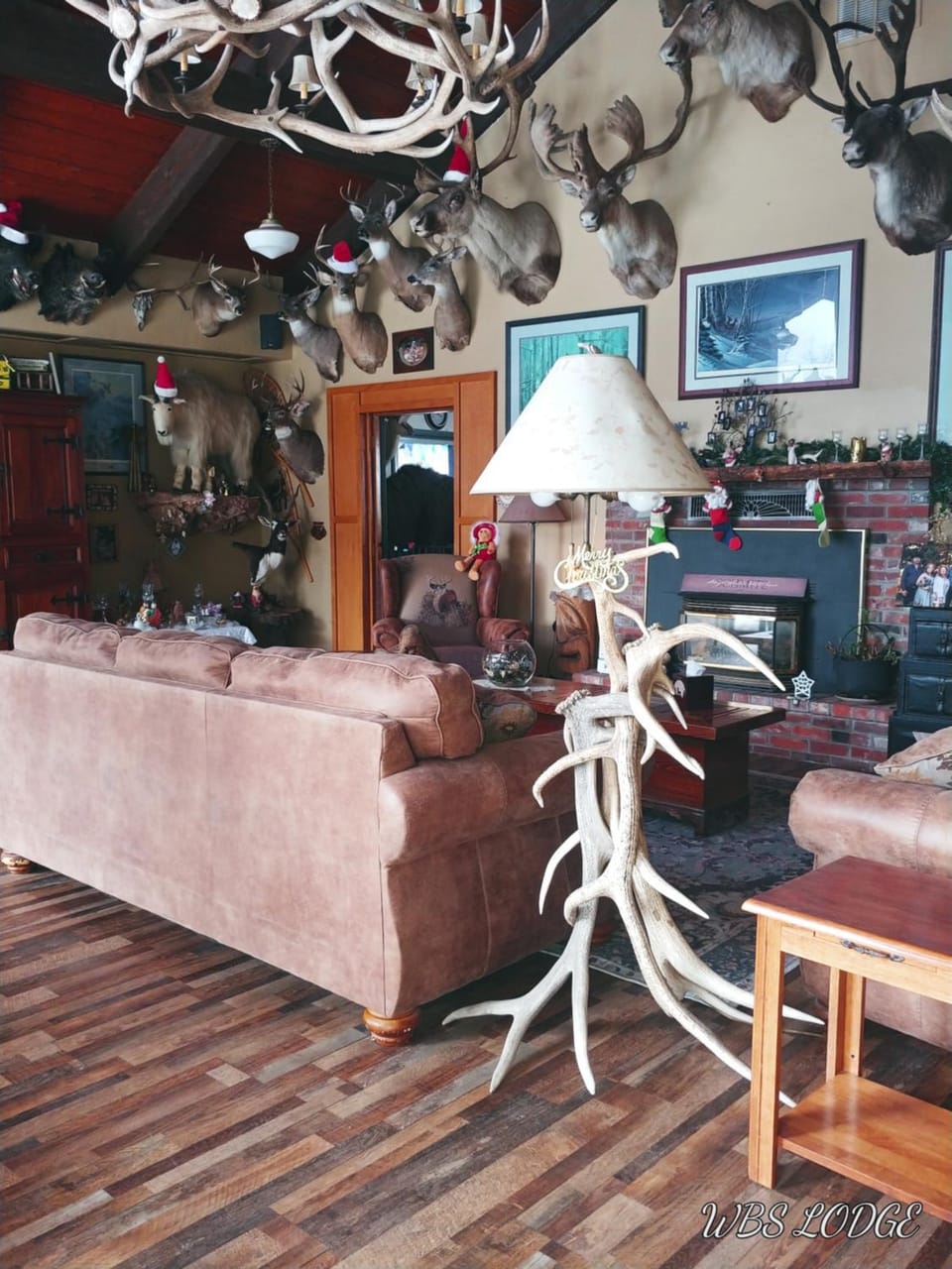 Communal lounge/ TV room, TV and multimedia, Living room, Seating area, Evening entertainment