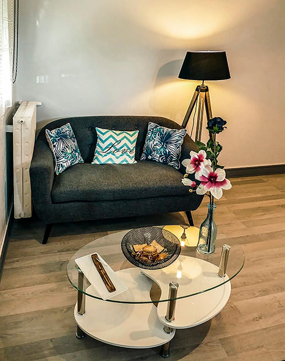 "Les Jardins du Clain" Apartment in Poitiers