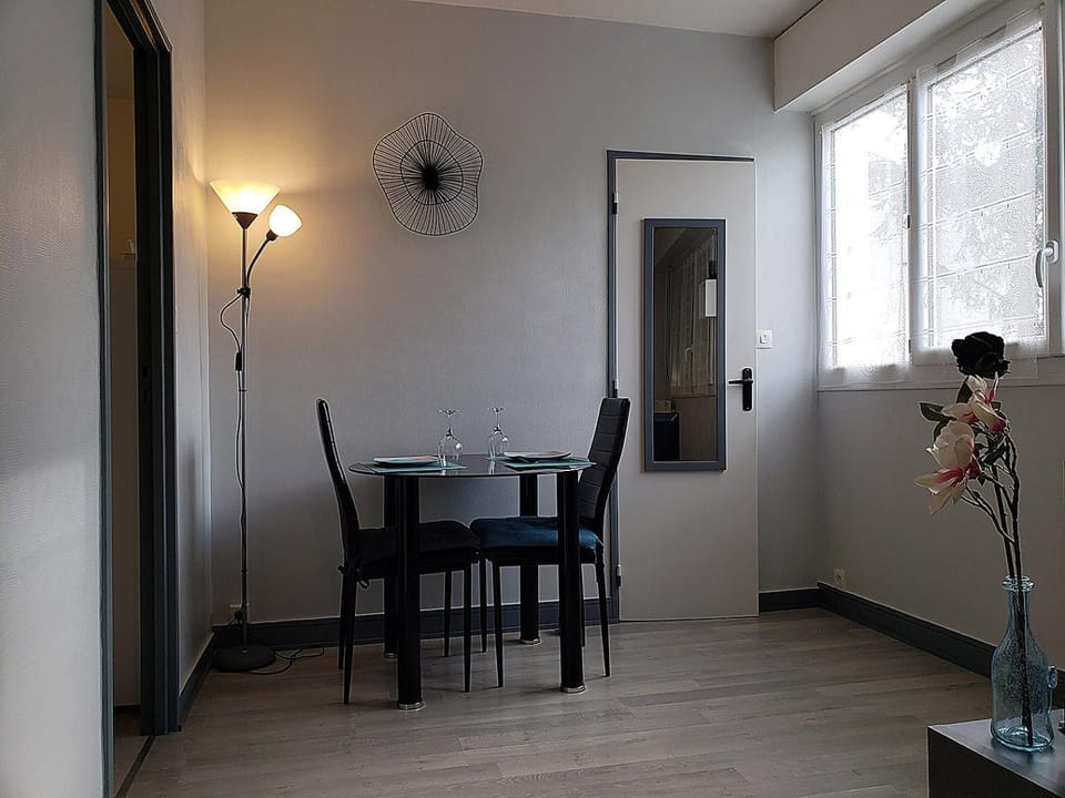 "Les Jardins du Clain" Apartment in Poitiers