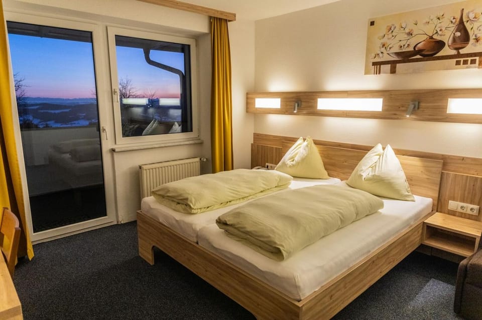 Bedroom, Sunset