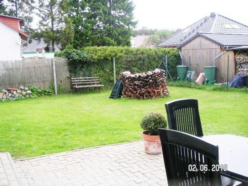 Property building, Garden, Balcony/Terrace