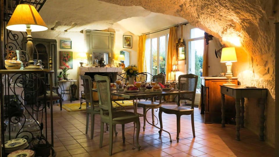 La cave de l'éperon troglodyte Bed and Breakfast in Centre-Val de Loire