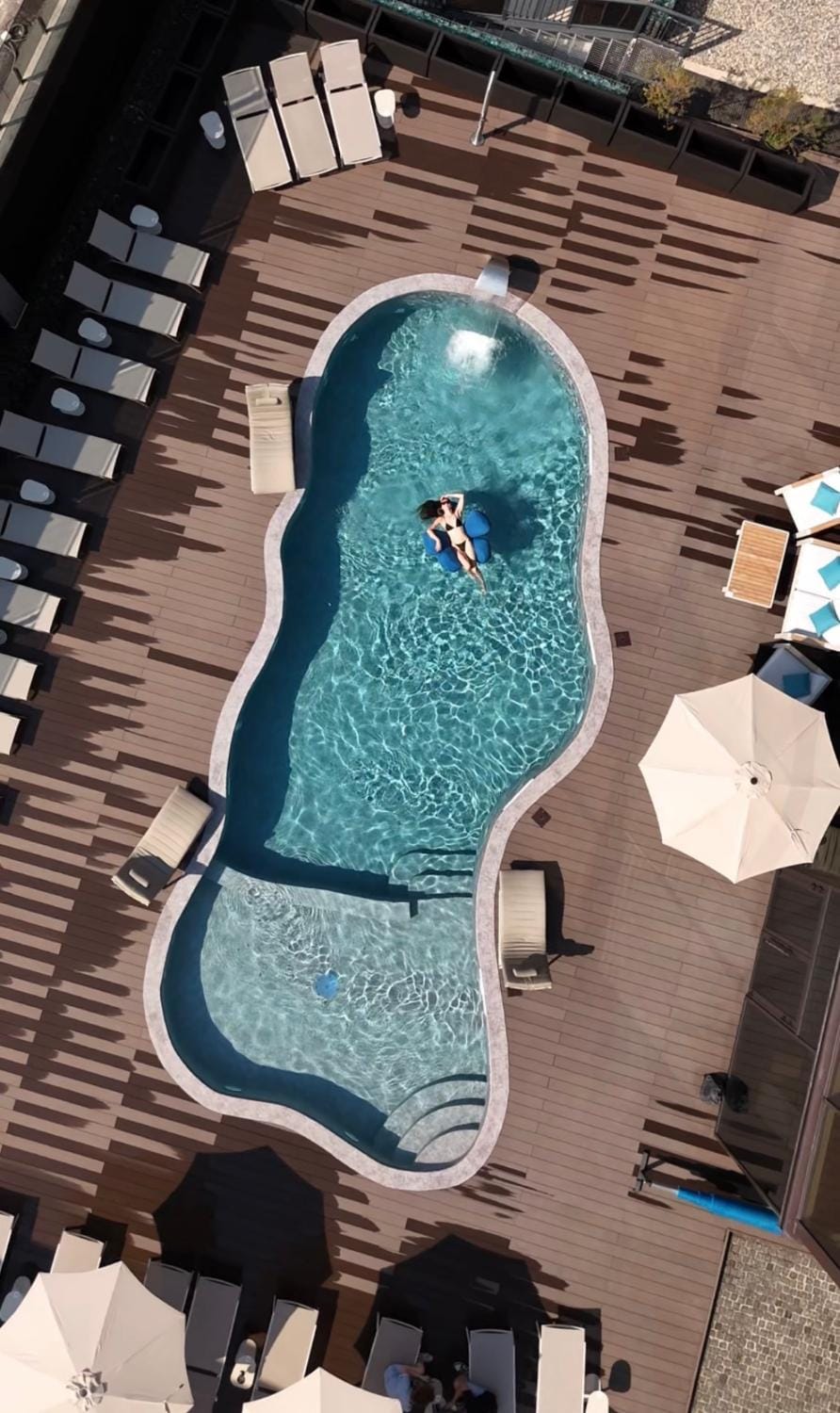 Pool view, Swimming pool, sunbed
