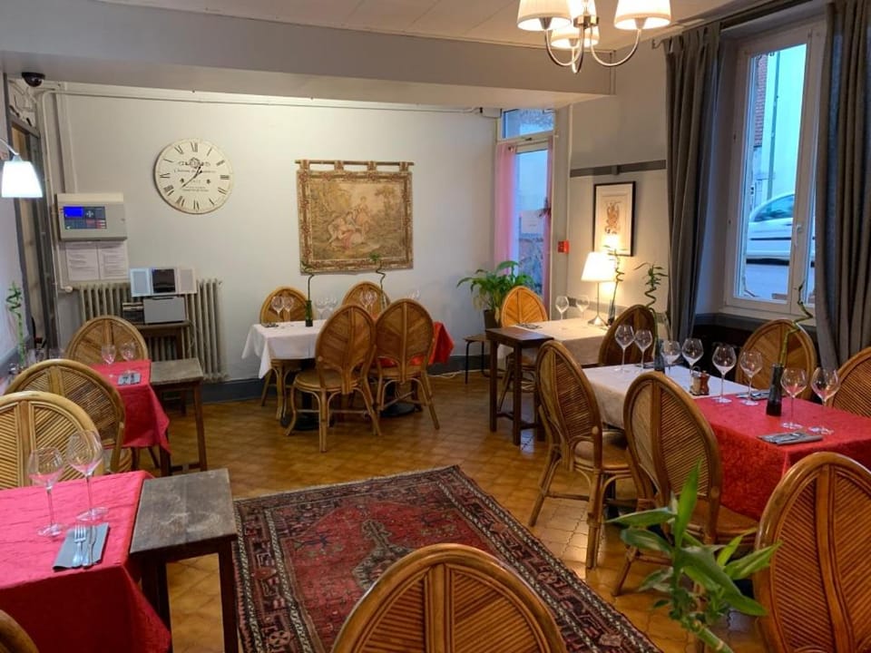 Restaurant/places to eat, Lunch, Dinner