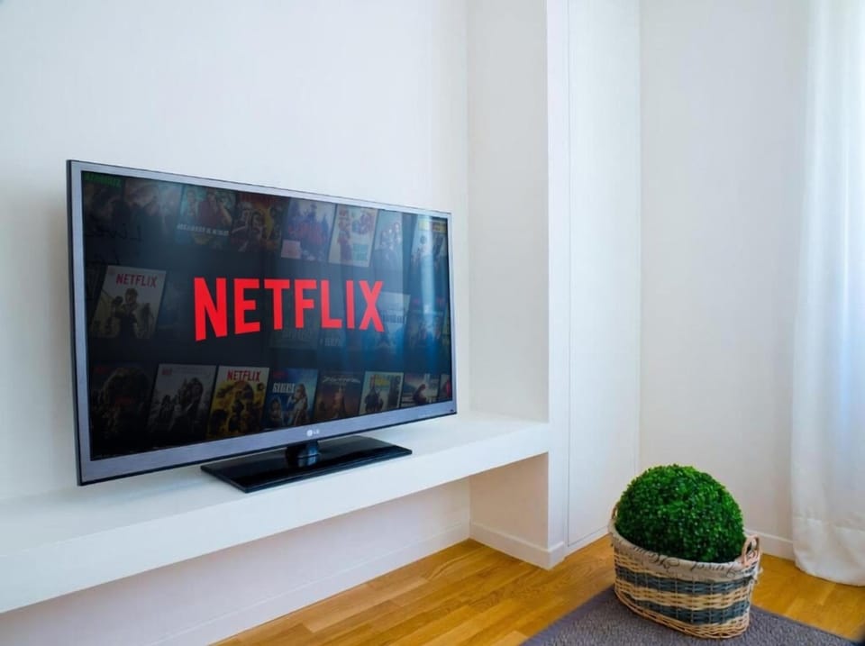 Communal lounge/ TV room, TV and multimedia