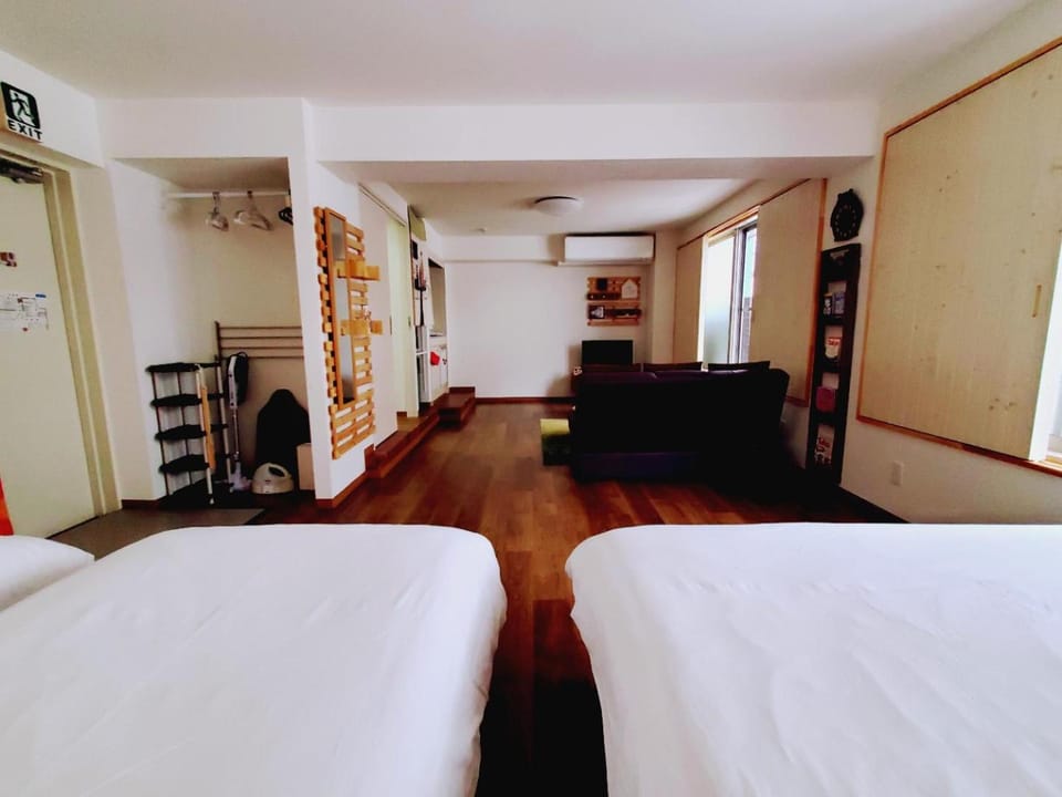 Living room, Photo of the whole room, Seating area, Area and facilities