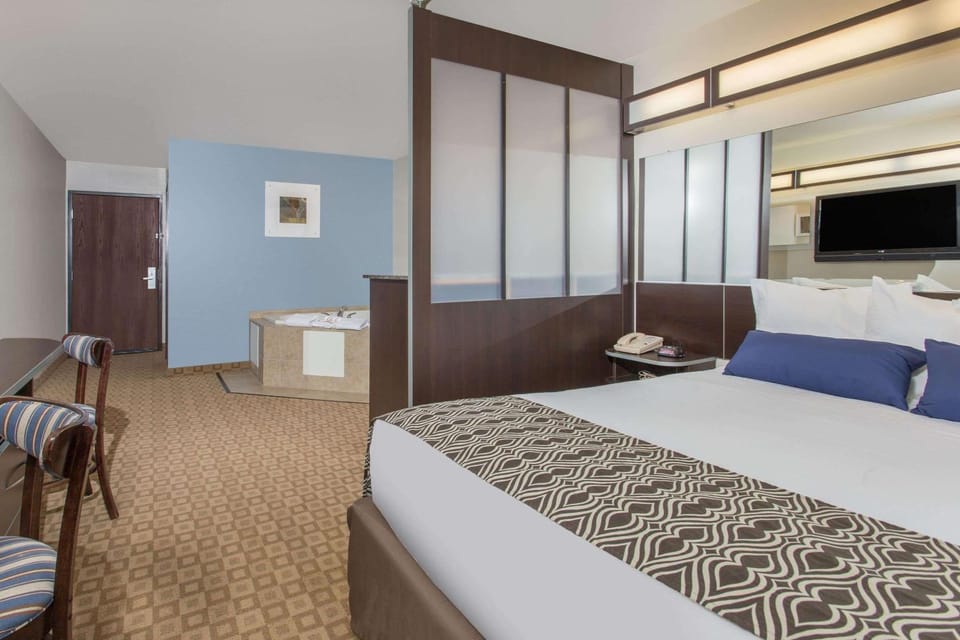 Photo of the whole room, On site