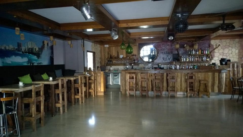 Nightclub / DJ