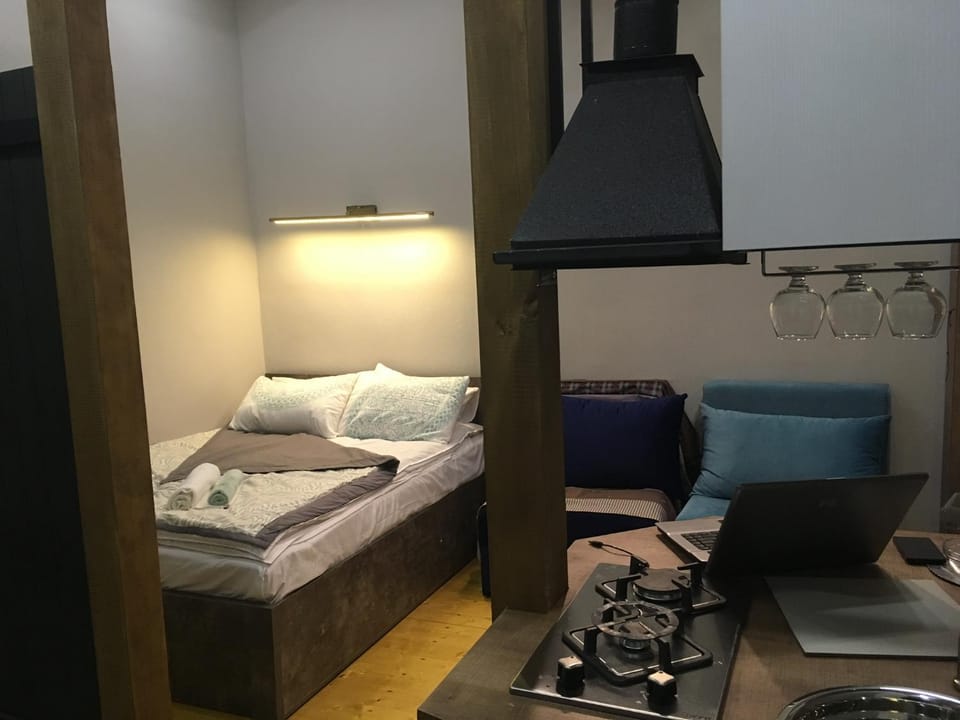 Cozy Home in Old Tbilisi. Apartment hotel in Tbilisi, Georgia