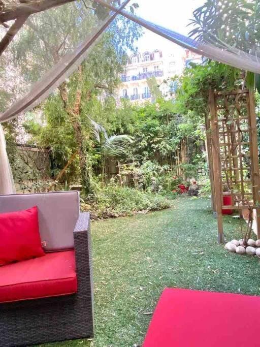 Homelivia, Luxueux Appartement avec Jardin privé Apartment in Nice