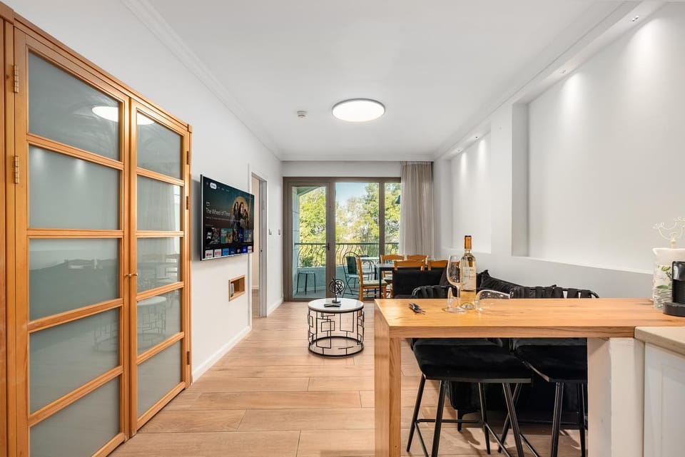 TV and multimedia, Kitchen or kitchenette