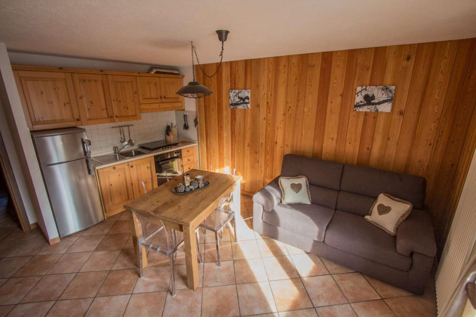 Kitchen or kitchenette, Living room, Dining area