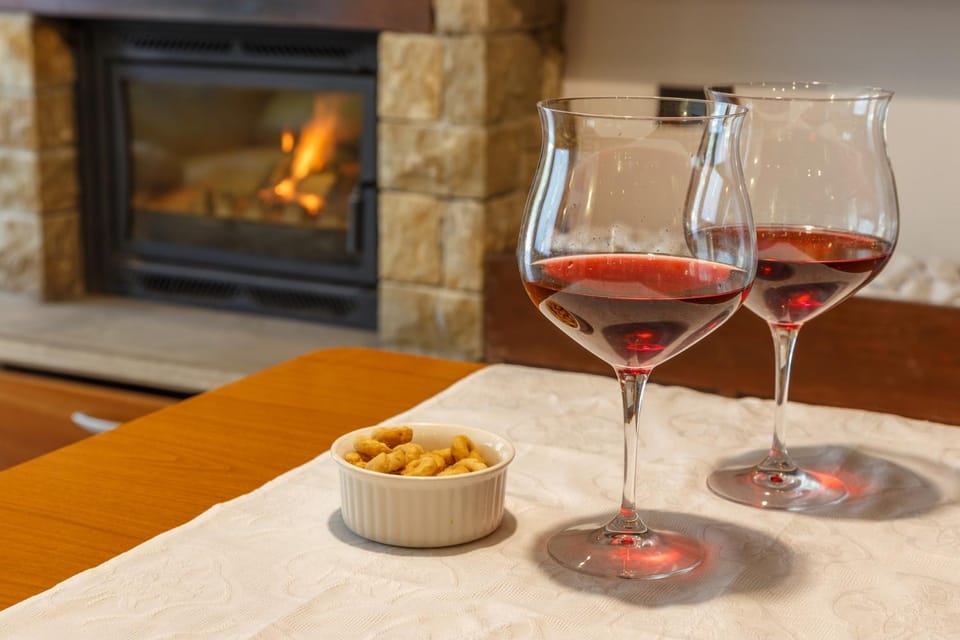Living room, Dining area, Drinks