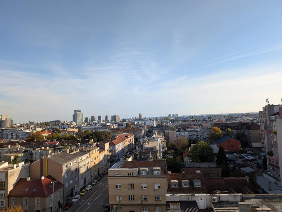 Day, Neighbourhood, View (from property/room), Balcony/Terrace, Dining area, City view, Street view
