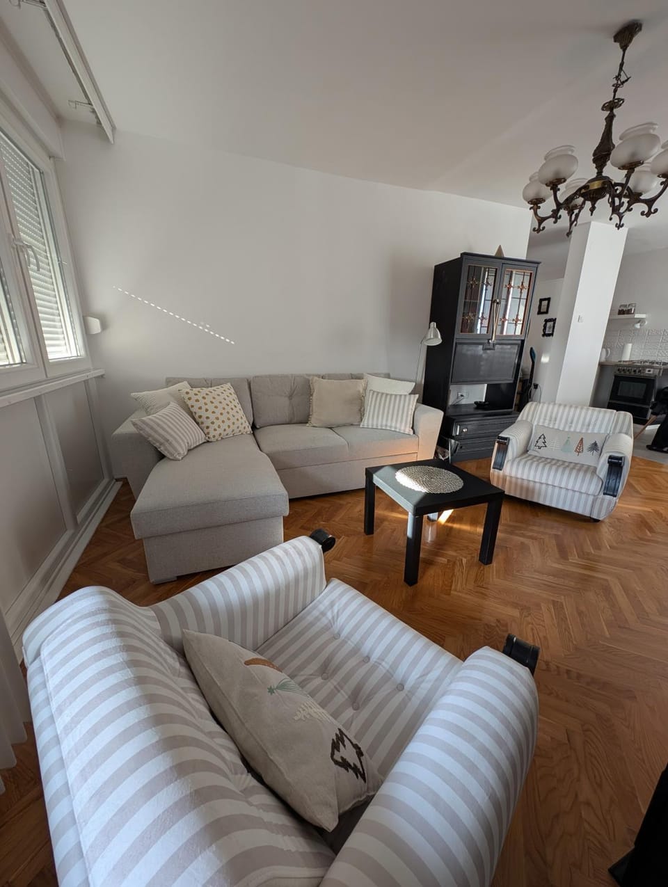 TV and multimedia, View (from property/room), Living room, Seating area, Street view