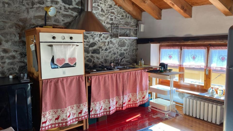 RIVER resort House in Piedmont