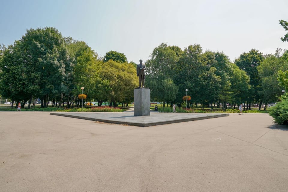 Nearby landmark, Off site, Neighbourhood, Natural landscape, Other, On site, Location