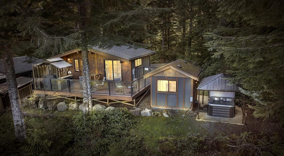 The Great Escape - Port Renfrew Country House in Cowichan Valley
